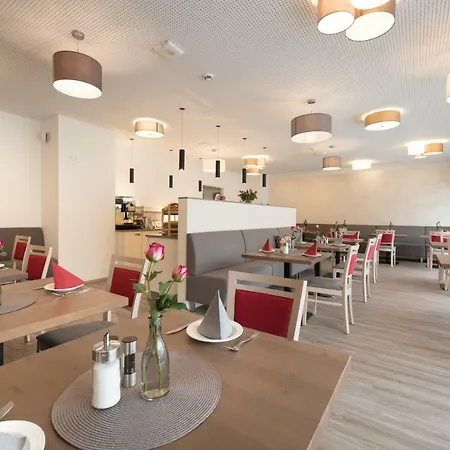 Gudrun Hotel 3*